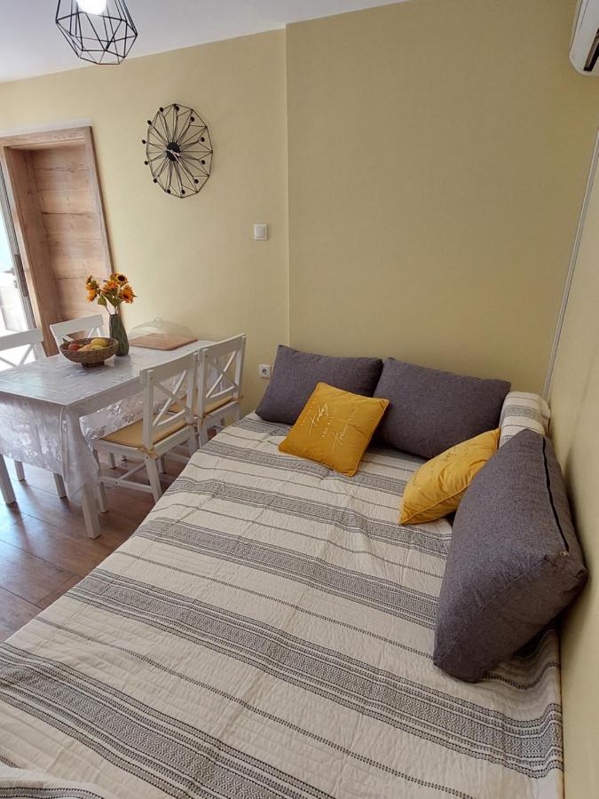 זאדאר Mexicana Apartment Yellow מראה חיצוני תמונה