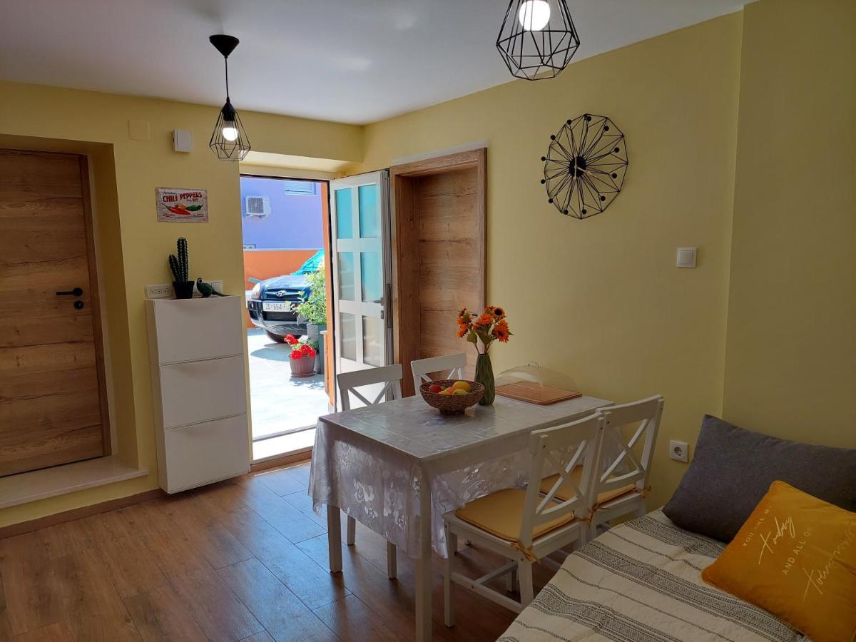 זאדאר Mexicana Apartment Yellow מראה חיצוני תמונה